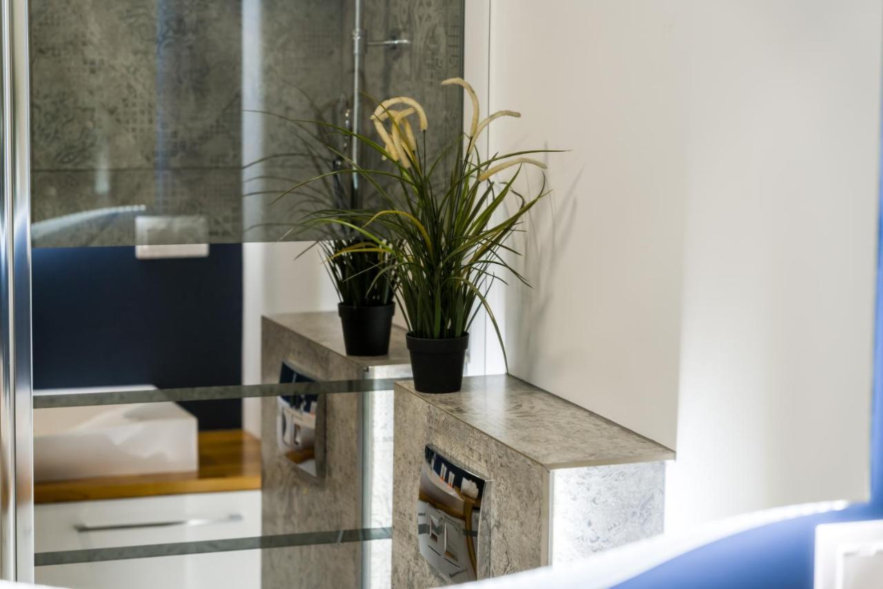 Villa Venecja Apartment Chwaliszewo With Free Garage City Center By Noclegi Renters Poznan Ngoại thất bức ảnh